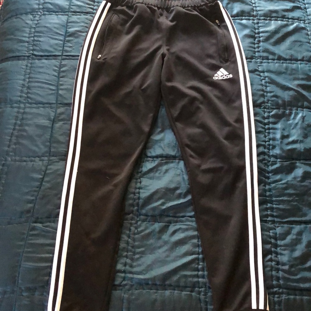 Black Adidas joggers size M